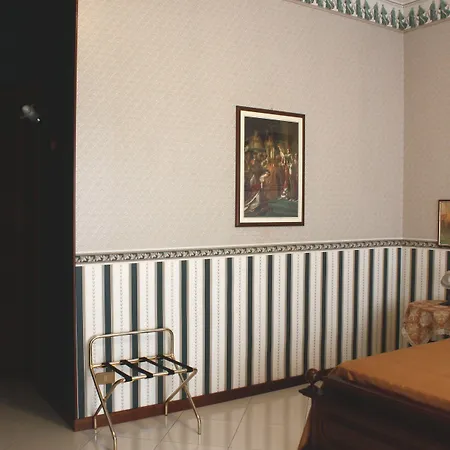 Bed and Breakfast Dietro Il Politeama Παλέρμο