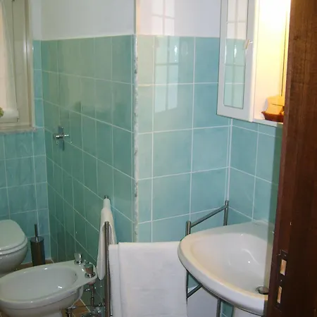 Dietro Il Politeama Bed and Breakfast