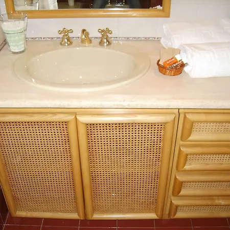 Dietro Il Politeama Bed and Breakfast