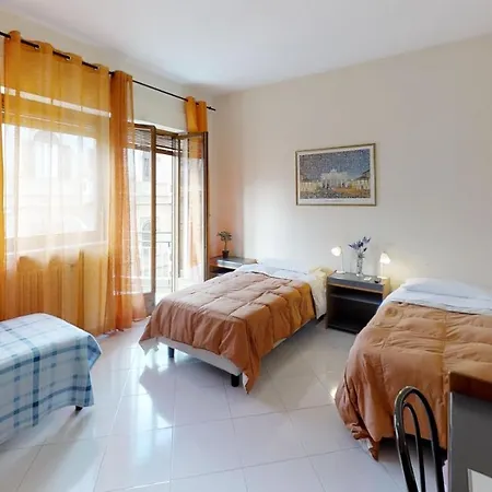 Dietro Il Politeama Bed and Breakfast