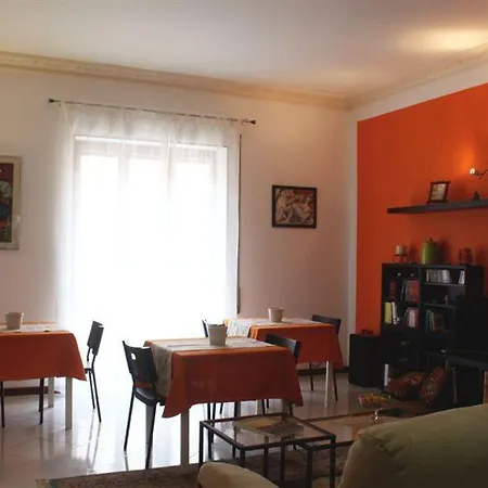 Bed & Breakfast Dietro Il Politeama 2*