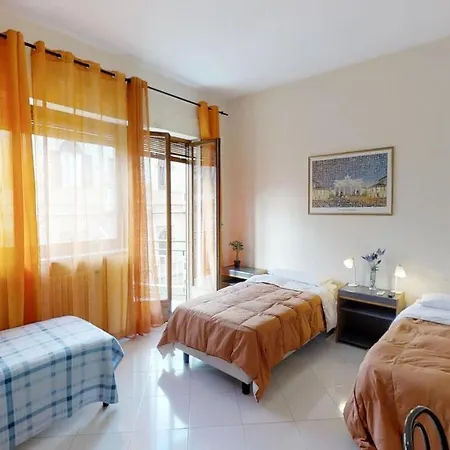 Bed & Breakfast Dietro Il Politeama 2*